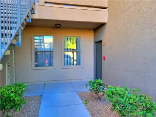 Photo #1: 2337446 Listing