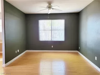 Photo #3: 2337446 Listing