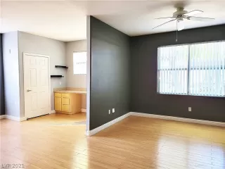 Photo #4: 2337446 Listing