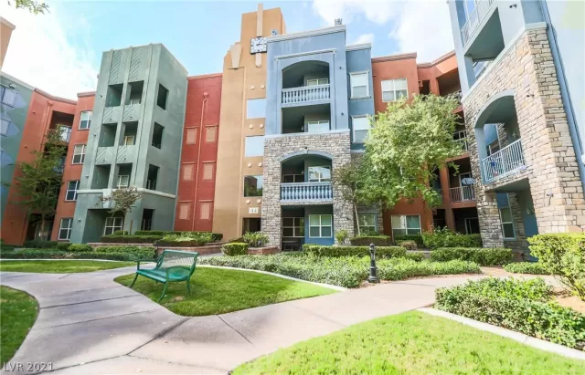 MLS: 2337454 Condo For Sale