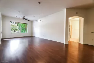 Photo #3: 2337454 Listing 