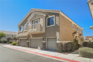 Photo #4: 2337459 Listing