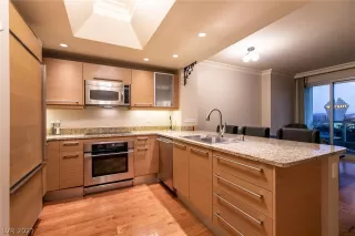 Photo #2: 2337486 Listing