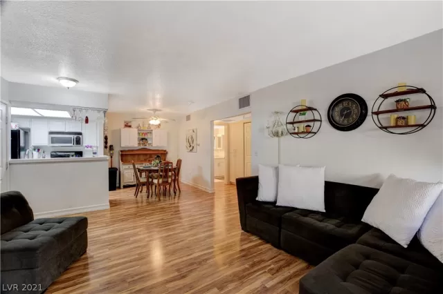 MLS: 2337489 Condo For Sale