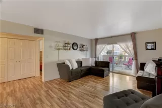 Photo #2: 2337489 Listing