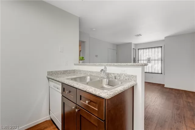 MLS: 2337509 Condo For Sale