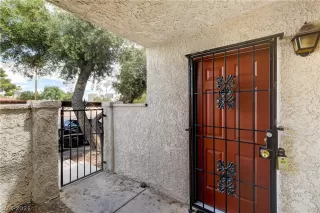 Photo #1: 2337509 Listing