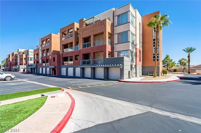 MLS: 2337515 Condo For Sale