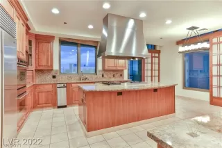 Photo #6: 2337532 Listing 