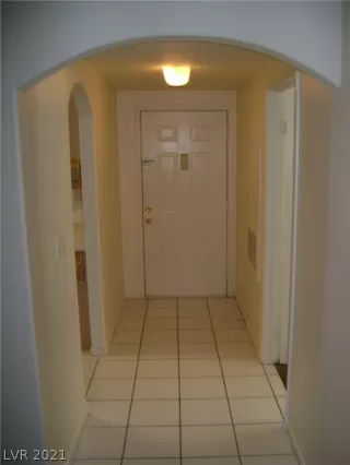 Photo #2: 2337546 Listing 