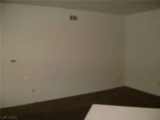 Photo #4: 2337546 Listing 