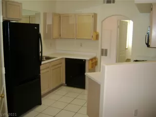 Photo #6: 2337546 Listing 