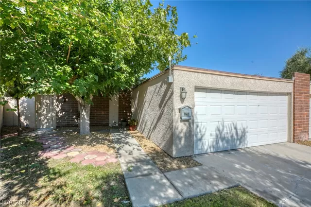 MLS: 2337551 Condo For Sale