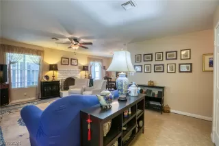 Photo #5: 2337551 Listing 