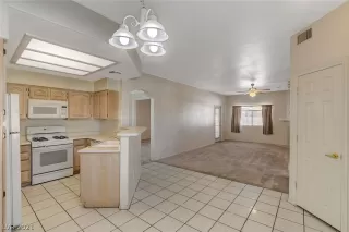 Photo #6: 2337557 Listing 