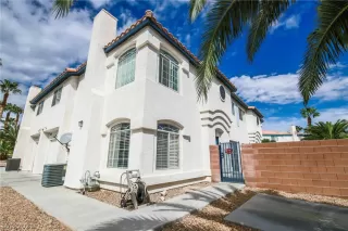 Photo #2: 2337560 Listing 