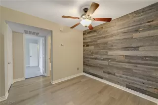 Photo #6: 2337573 Listing