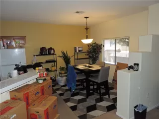 Photo #4: 2337575 Listing 