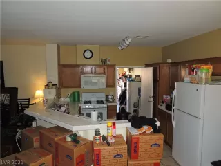 Photo #6: 2337575 Listing 
