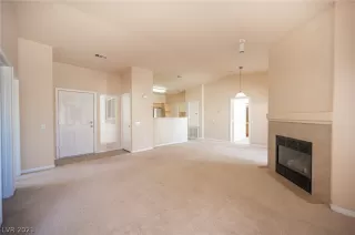 Photo #4: 2337608 Listing