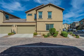 Photo #2: 2337612 Listing