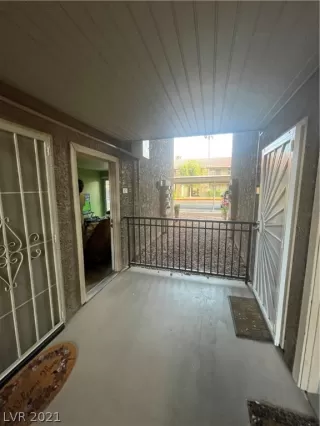 Photo #1: 2337615 Listing 