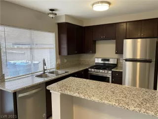 Photo #6: 2337626 Listing