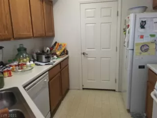 Photo #1: 2337653 Listing 