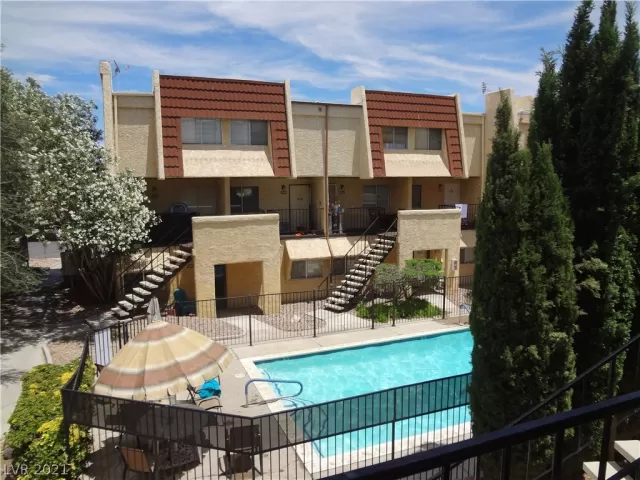 MLS: 2337682 Condo For Sale