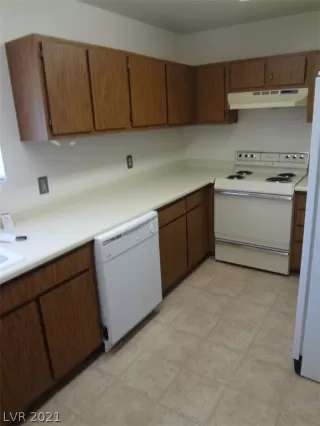 Photo #2: 2337682 Listing