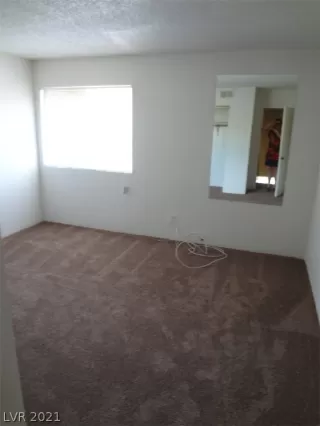 Photo #3: 2337682 Listing