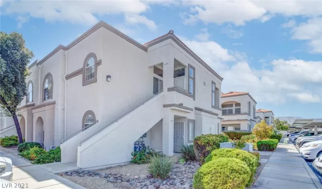 MLS: 2337703 Condo For Sale