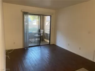 Photo #3: 2337719 Listing 