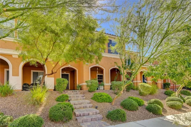 MLS: 2337817 Condo For Sale