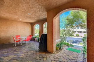 Photo #4: 2337817 Listing