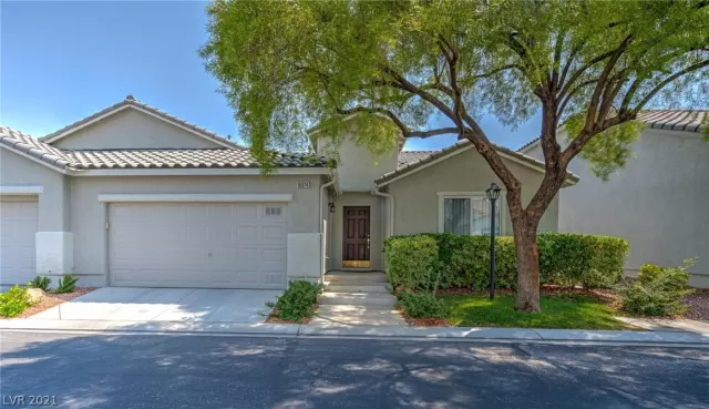 MLS: 2337825 Condo For Sale