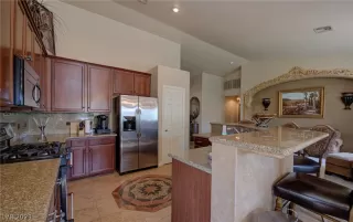 Photo #4: 2337825 Listing 