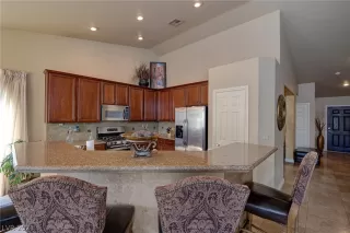 Photo #6: 2337825 Listing 
