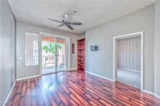 Photo #4: 2337830 Listing 