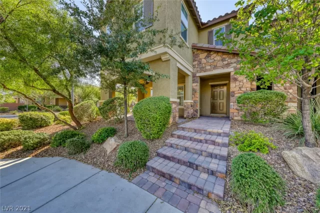 MLS: 2337854 Condo For Sale