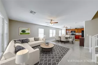 Photo #6: 2337854 Listing