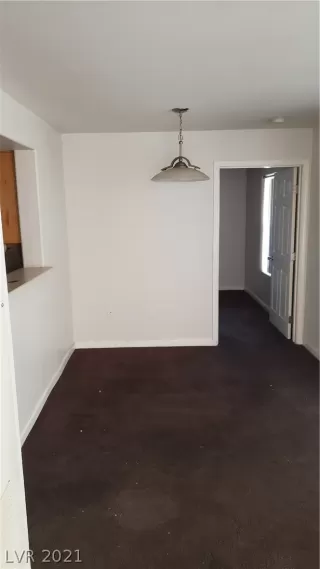 Photo #5: 2337856 Listing 