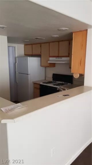 Photo #6: 2337856 Listing 