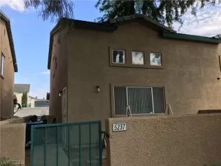 Photo #1: 2337882 Listing