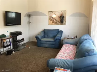 Photo #4: 2337882 Listing