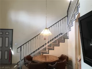 Photo #6: 2337882 Listing