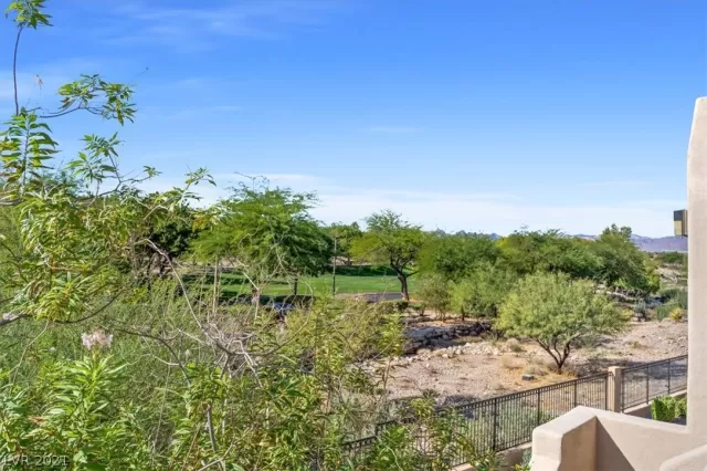 MLS: 2337885 Condo For Sale