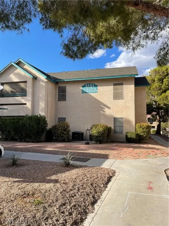 MLS: 2337893 Condo For Sale