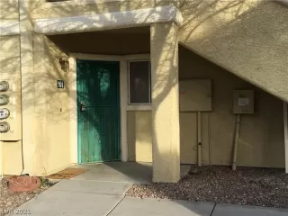 Photo #2: 2337894 Listing