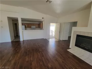 Photo #1: 2337906 Listing 